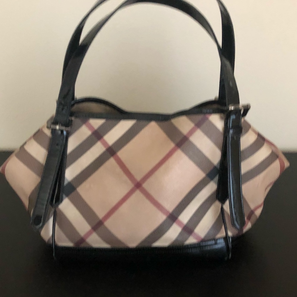 Burberry purse